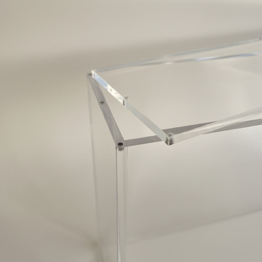 Tulossa pian! - Mega Charizard X ex Ultra Premium Collection (UPC) - Akryylinen vitriini