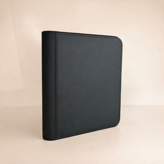 Kommer snart! - Toploader Pärm för Pokémonkort – 4 Pocket – Sideload & Dragkedja