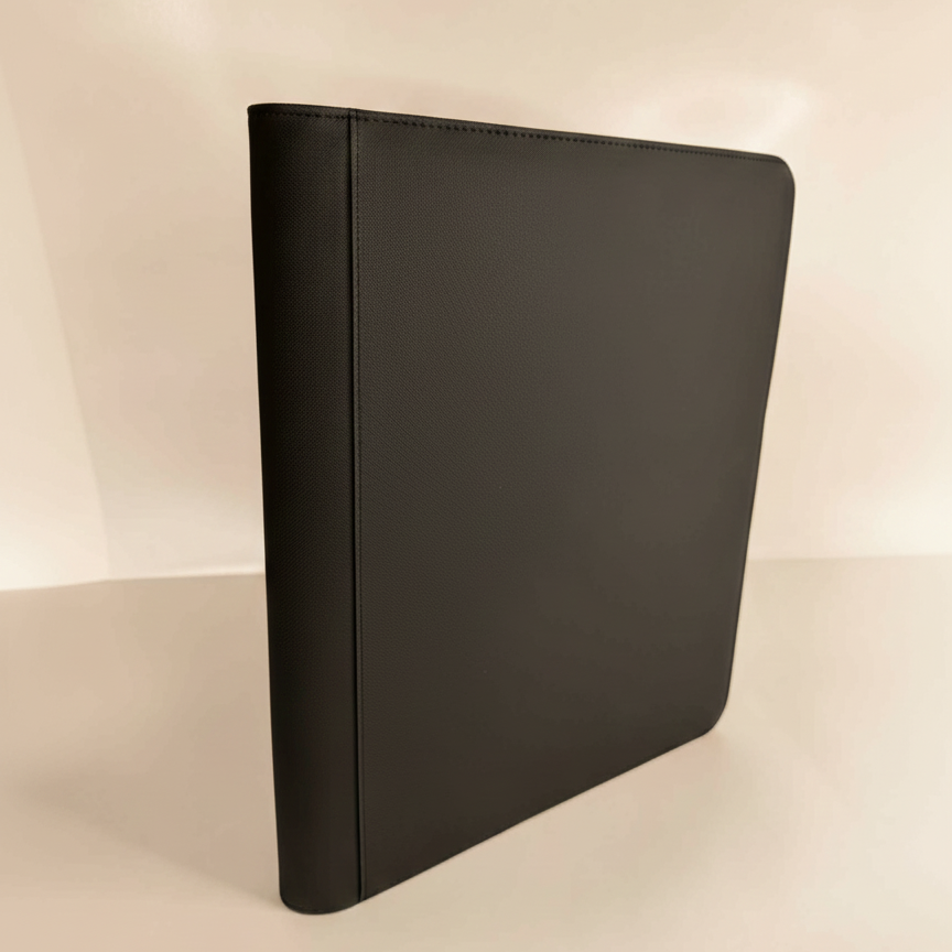 Demnächst erhältlich! – Pokémon-Kartenordner mit 12 Fächern – seitlich zu öffnen &amp; mit Reißverschluss